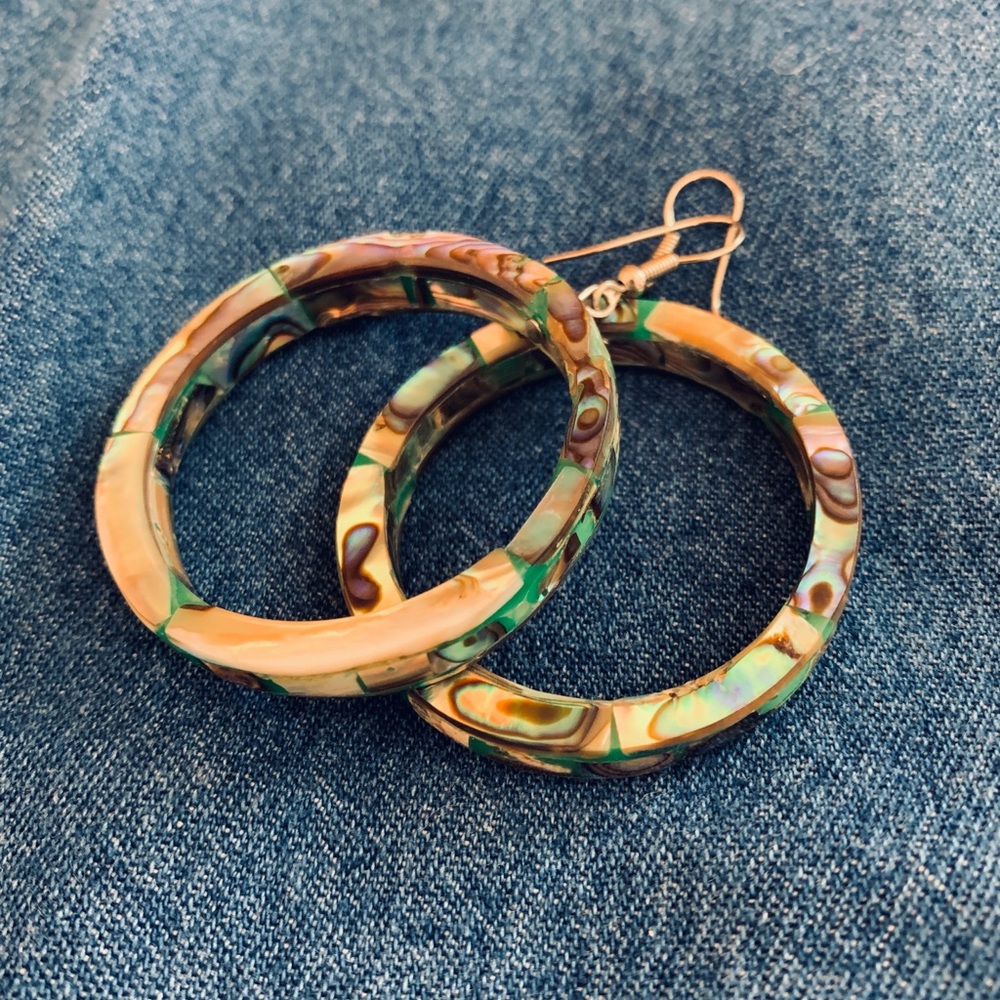 hoop earring